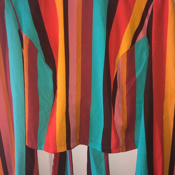 Colourful Striped cropped Forever 21 long-sleeve blouse with open tie back - Picture 6 of 7